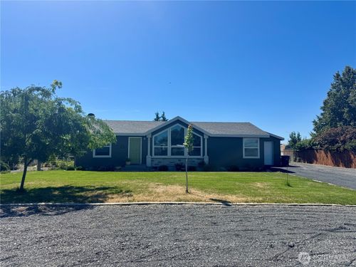 411 E Washington St, Coulee City, WA, 99115-5212 | Card Image