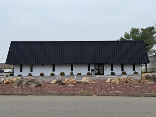 182 Commerce St, East Haven, CT, 06512-4145 | Card Image