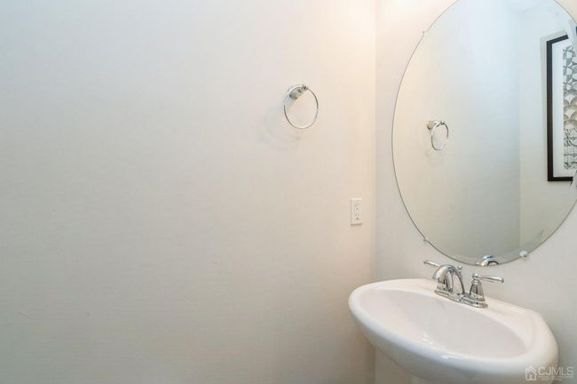 5 Robeson St, Townhouse with 2 bedrooms, 3 bathrooms and null parking in Somerville NJ | Image 12