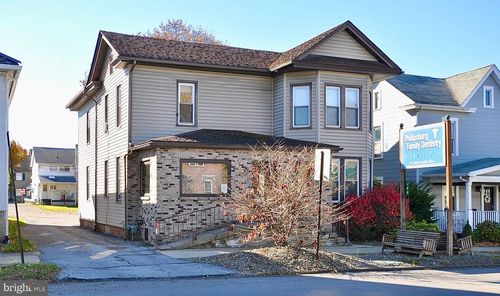 109 N Centre St, Philipsburg, PA, 16866-1661 | Card Image