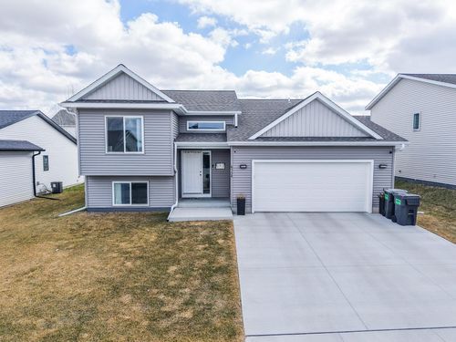 6138 Sandstone St Nw, Rochester, MN, 55901-5044 | Card Image