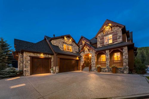 250 Crestridge Pl Sw, Calgary, AB, T3B5Z2 | Card Image