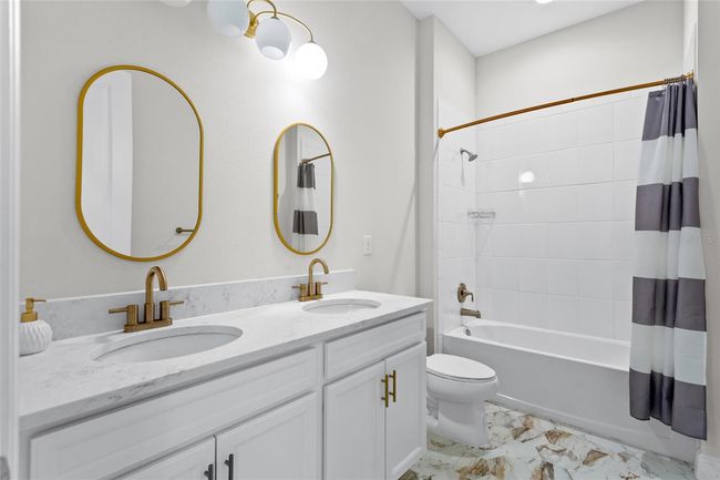 5516 Madrigal Way, House other with 4 bedrooms, 3 bathrooms and null parking in Apollo Beach FL | Image 31
