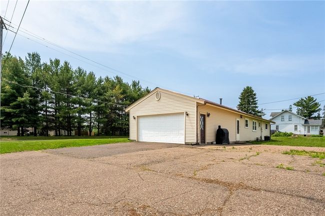 704 W Main St, House other with 5 bedrooms, 2 bathrooms and null parking in Mondovi WI | Image 30
