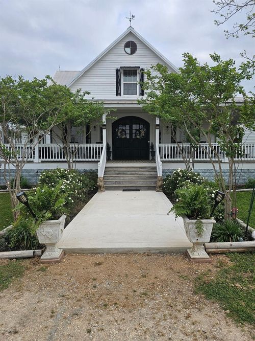 1098 Post Oak Point Rd, Fayetteville, TX, 78940-5637 | Card Image