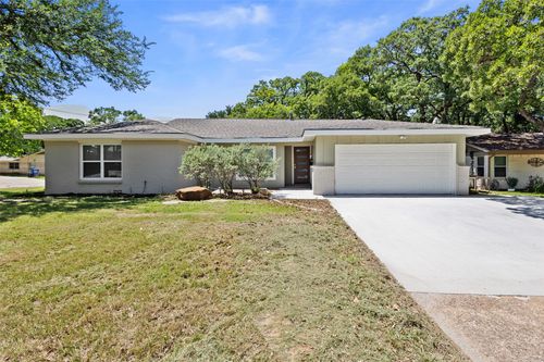 914 Vine St, Euless, TX, 76040-5367 | Card Image