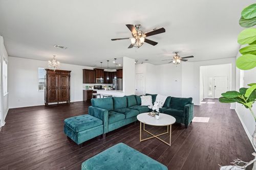 288 Triumph Rd, Buda, TX, 78610-3076 | Card Image