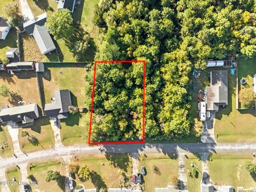 406 Foxtrace Ln, Hubert, NC, 28539-4484 | Card Image