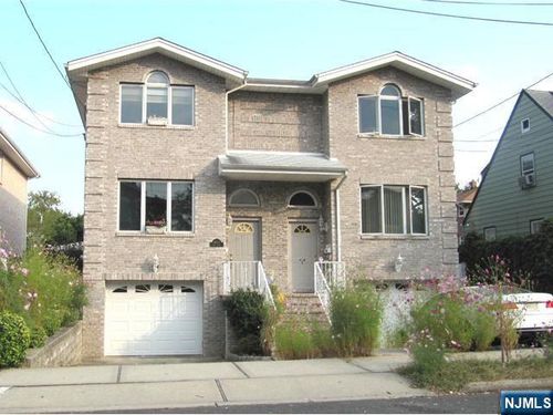 428B 1st St, Palisades Park, NJ, 07650-3622 | Card Image