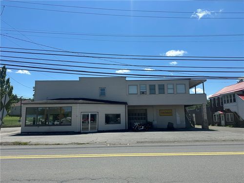 549 E Mahoning Street, Punxsutawney Area School District, PA, 15767 | Card Image