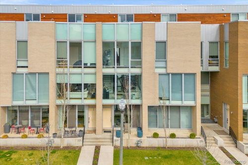 229 Alfred St, Detroit, MI, 48201-3122 | Card Image