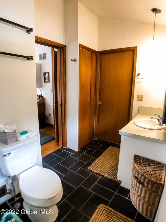 171 Droms Road, Sold in Glenville Zoocasa