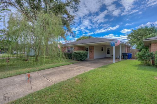 1123 Carolina St, Shreveport, LA, 71104-4001 | Card Image