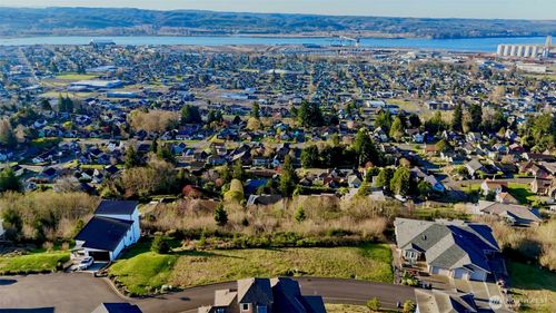 1154 Grays Pointe Ln, Aberdeen, WA, 98520-1069 | Card Image