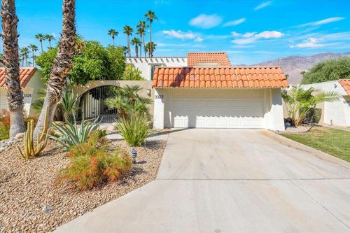 3323 Andreas Hills Dr, Palm Springs, CA, 92264-9602 | Card Image