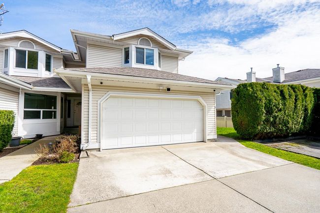 5 - 6452 121 Street, Townhouse with 3 bedrooms, 2 bathrooms and 4 parking in Surrey BC | Image 1