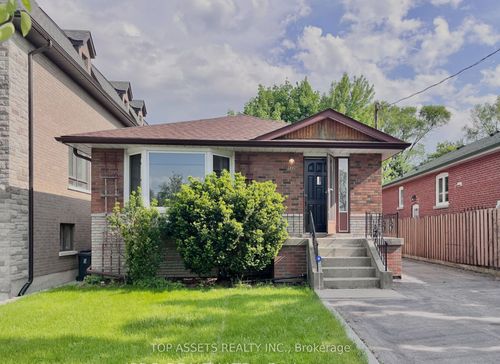 167 Churchill Ave, North York, ON, M2N1Z3 | Card Image