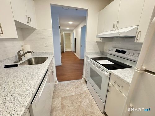 c-5-59 Courtland Ave, Stamford, CT, 06902-3495 | Card Image