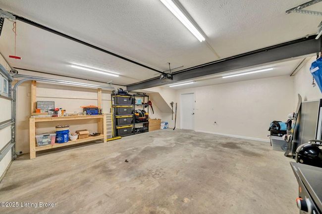 5503 Forest Lake Dr, Condo with 2 bedrooms, 3 bathrooms and null parking in Prospect KY | Image 39