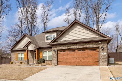 101 Oakside Cir Nw, Madison, AL, 35757-4200 | Card Image
