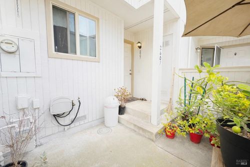 2607 Westberry Drive, Santa Rosa, CA, 95403 | Card Image