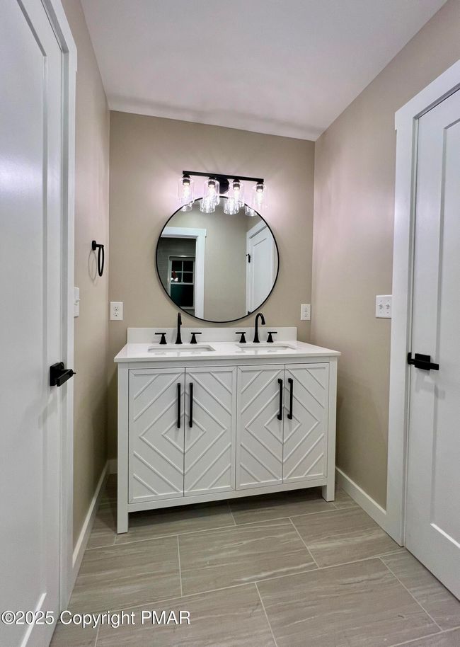 Bathroom 2 | Image 32