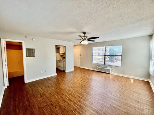apt-209-701 W Sycamore St, Denton, TX, 76201-5967 | Card Image