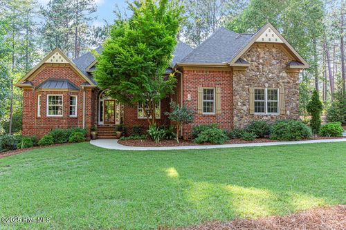 38 Kilbride Dr, Pinehurst, NC, 28374-8832 | Card Image