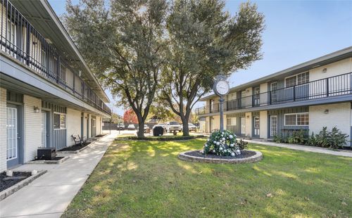 4-1207 W Wall St, Grapevine, TX, 76051-7406 | Card Image