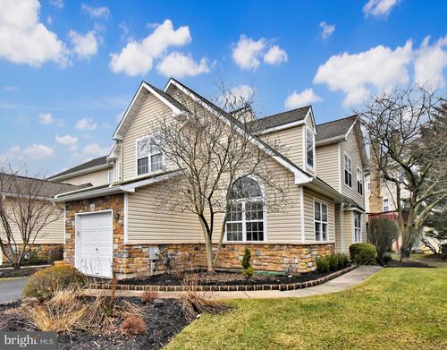 123 Shoal Creek Dr, BLUE BELL, PA, 19422-3251 | Card Image