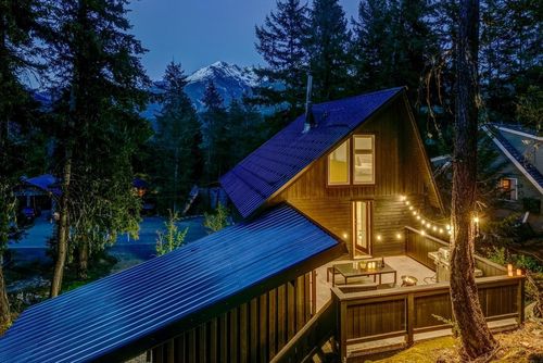 9218 Pinetree Lane, Whistler, BC, V8E0G5 | Card Image