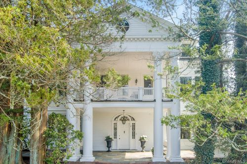 34 Park Rd, Scarsdale, NY, 10583-2142 | Card Image