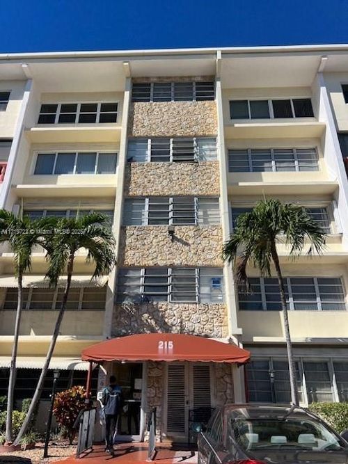 203c-215 Se 3rd Ave, Hallandale Beach, FL, 33009 | Card Image