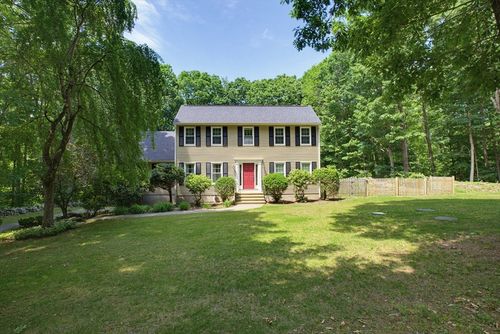 47 Old Village Rd, Sturbridge, MA, 01566-1070 | Card Image