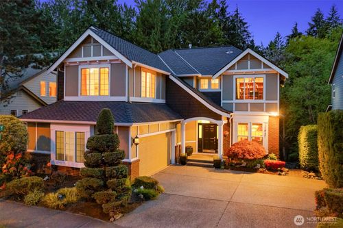 11921 165th Pl Ne, Redmond, WA, 98052-2755 | Card Image