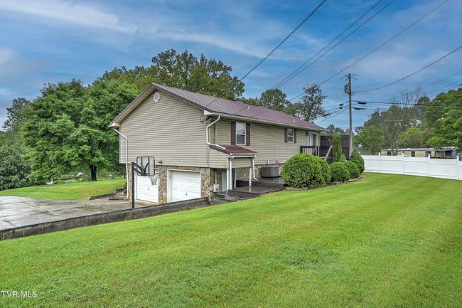145 Linda Hts, House other with 3 bedrooms, 3 bathrooms and null parking in Fall Branch TN | Image 7