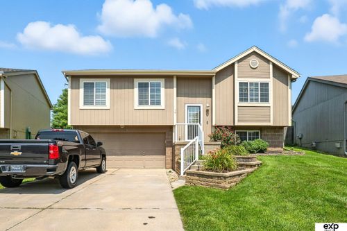 17228 Taylor St, Omaha, NE, 68116-3072 | Card Image