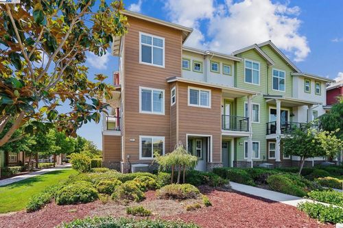 unit-5-389 Basswood Cmn, Livermore, CA, 94551-6508 | Card Image