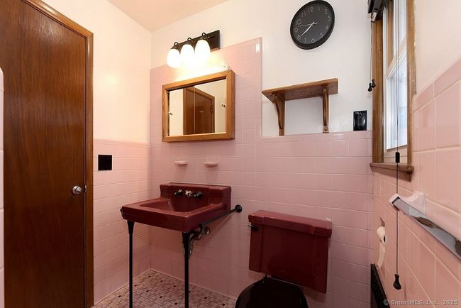 11 Packinghouse Hill Rd, House other with 3 bedrooms, 2 bathrooms and 10 parking in Durham CT | Image 27
