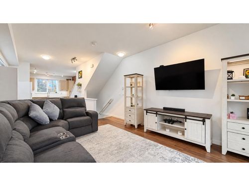114-14833 61 Avenue, Surrey, BC, V3S6T6 | Card Image