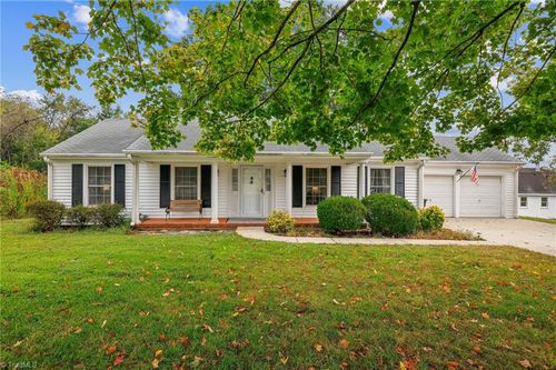 9035 Deer Hill Rd, Belews Creek, NC, 27009-9712 | Card Image