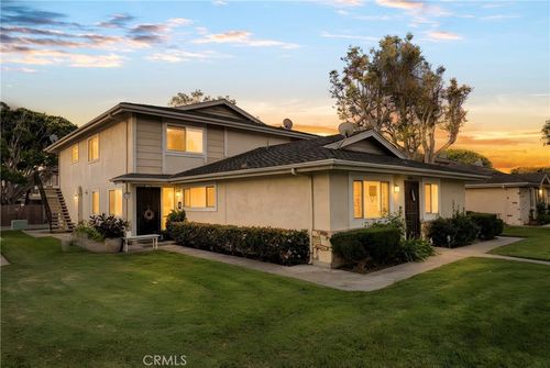 2646 Victoria Ave, Port Hueneme, CA, 93041-1138 | Card Image