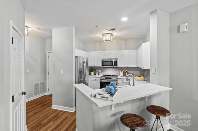 7845 Village Harbor Dr, Condo with 2 bedrooms, 2 bathrooms and null parking in Cornelius NC | Image 8