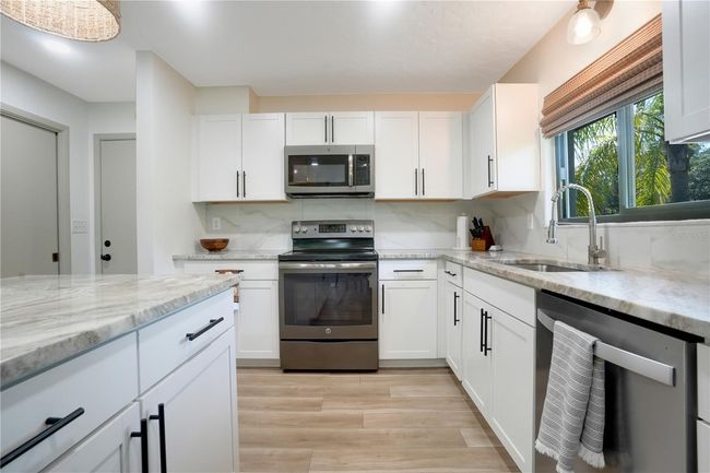 APT-301 - 3500 El Conquistador Pkwy, Condo with 2 bedrooms, 2 bathrooms and null parking in BRADENTON FL | Image 10
