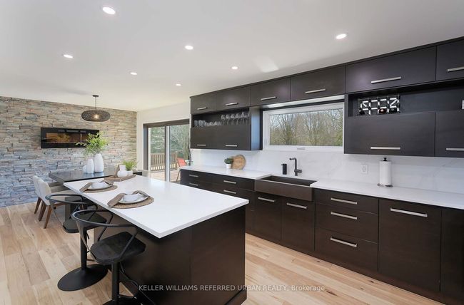 3243 St John's Sideroad, House other with 7 bedrooms, 7 bathrooms and 20 parking in Cedar Valley ON | Image 8