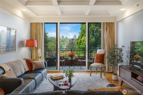 403-1414 1st Ave W, Seattle, WA, 98119-3399 | Card Image