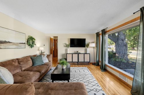 12611 Monterey Ave S, Savage, MN, 55378-1521 | Card Image