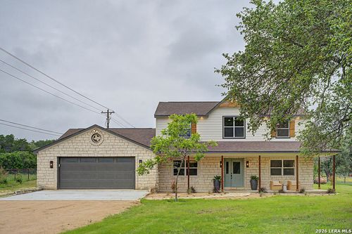 200 E Meadow Ln, Wimberley, TX, 78676-9440 | Card Image