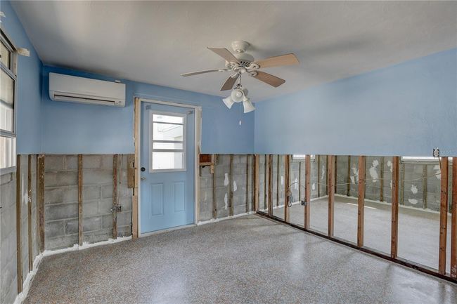 13313 2 Nd St E, House other with 2 bedrooms, 1 bathrooms and null parking in Madeira Beach FL | Image 26