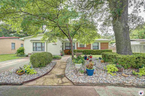 3916 Sabine Ave, Texarkana, TX, 75503-2841 | Card Image